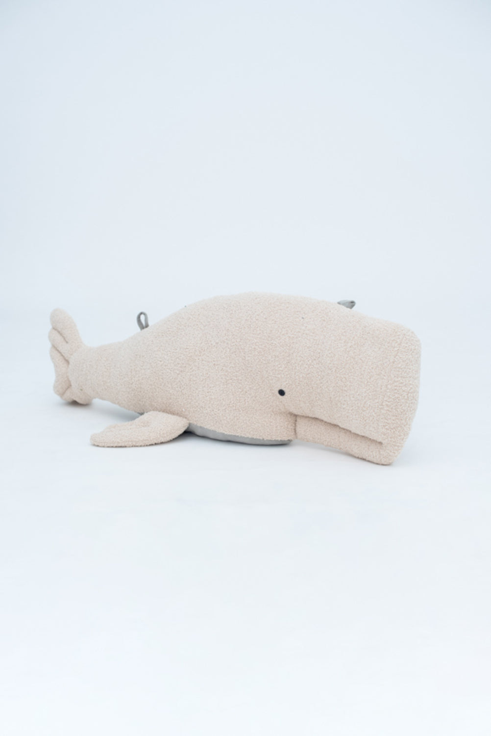 Peluche infantil de pared beluga beig