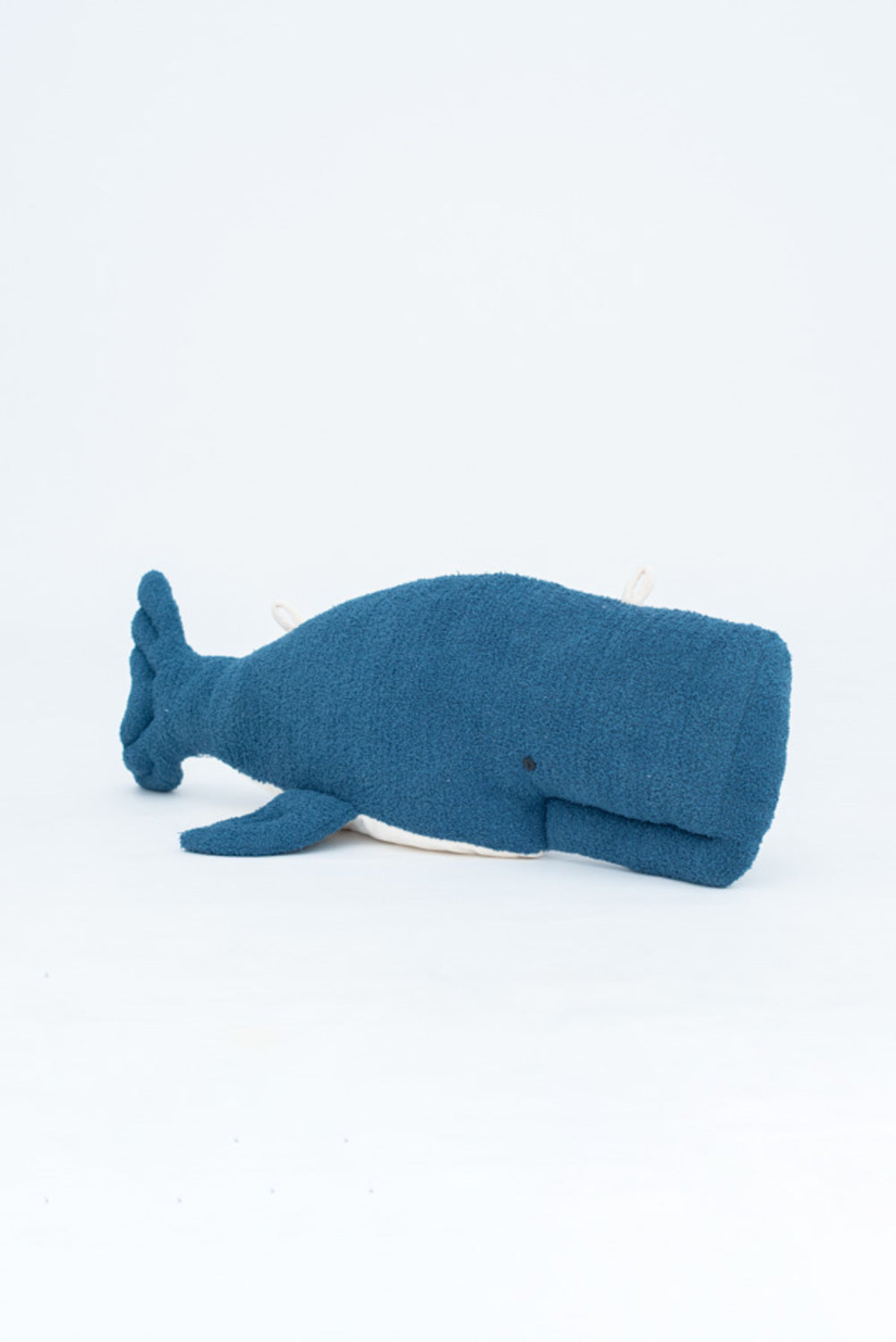 Peluche infantil de pared beluga azul oscuro