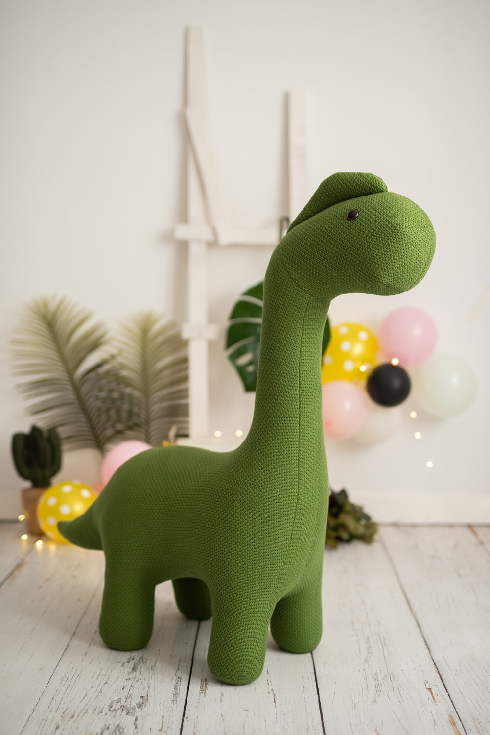 Lámina infantil dinosaurio verde