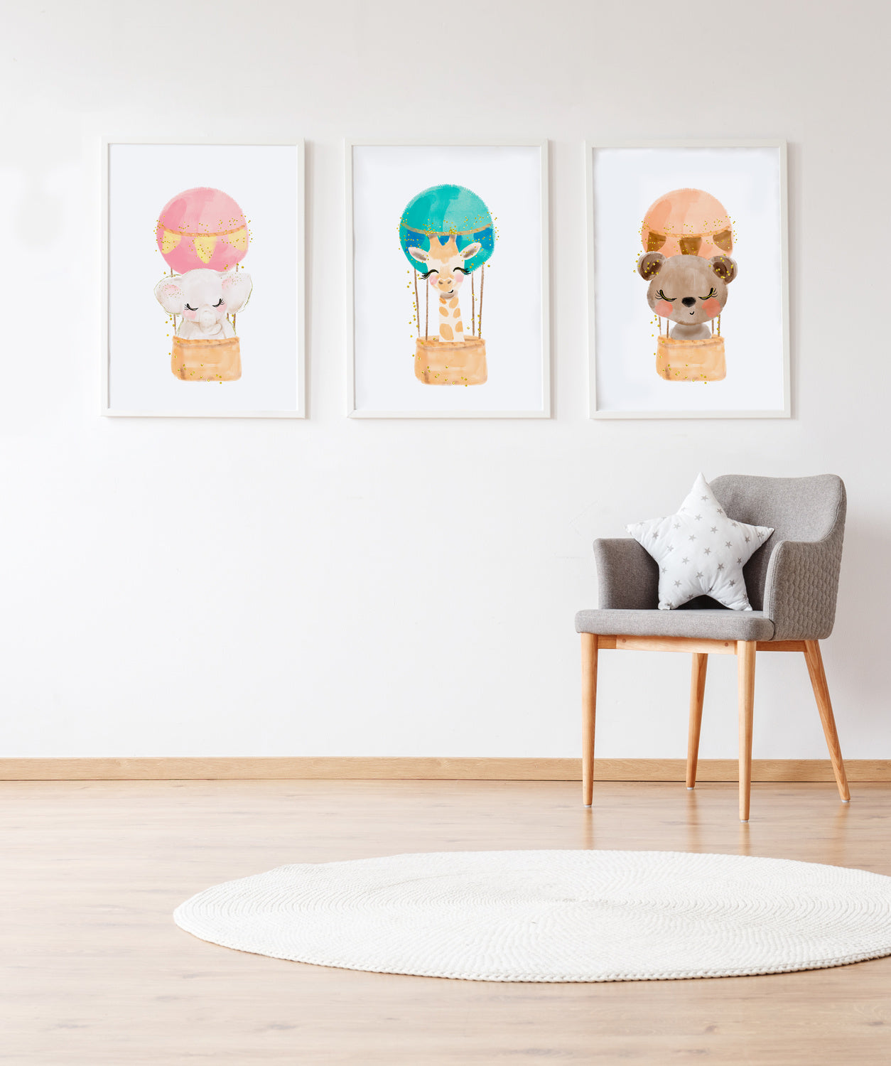 Set 3 Láminas infantiles formado por Lámina elefante en globo: Lámina jirafa en globo y Lámina oso en globo