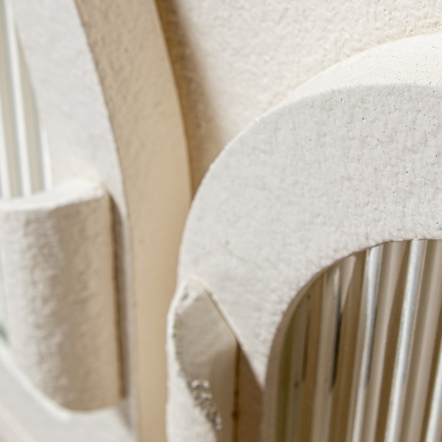 APARADOR MADERA BLANCO C/3 PUE RTAS DE CRISTAL