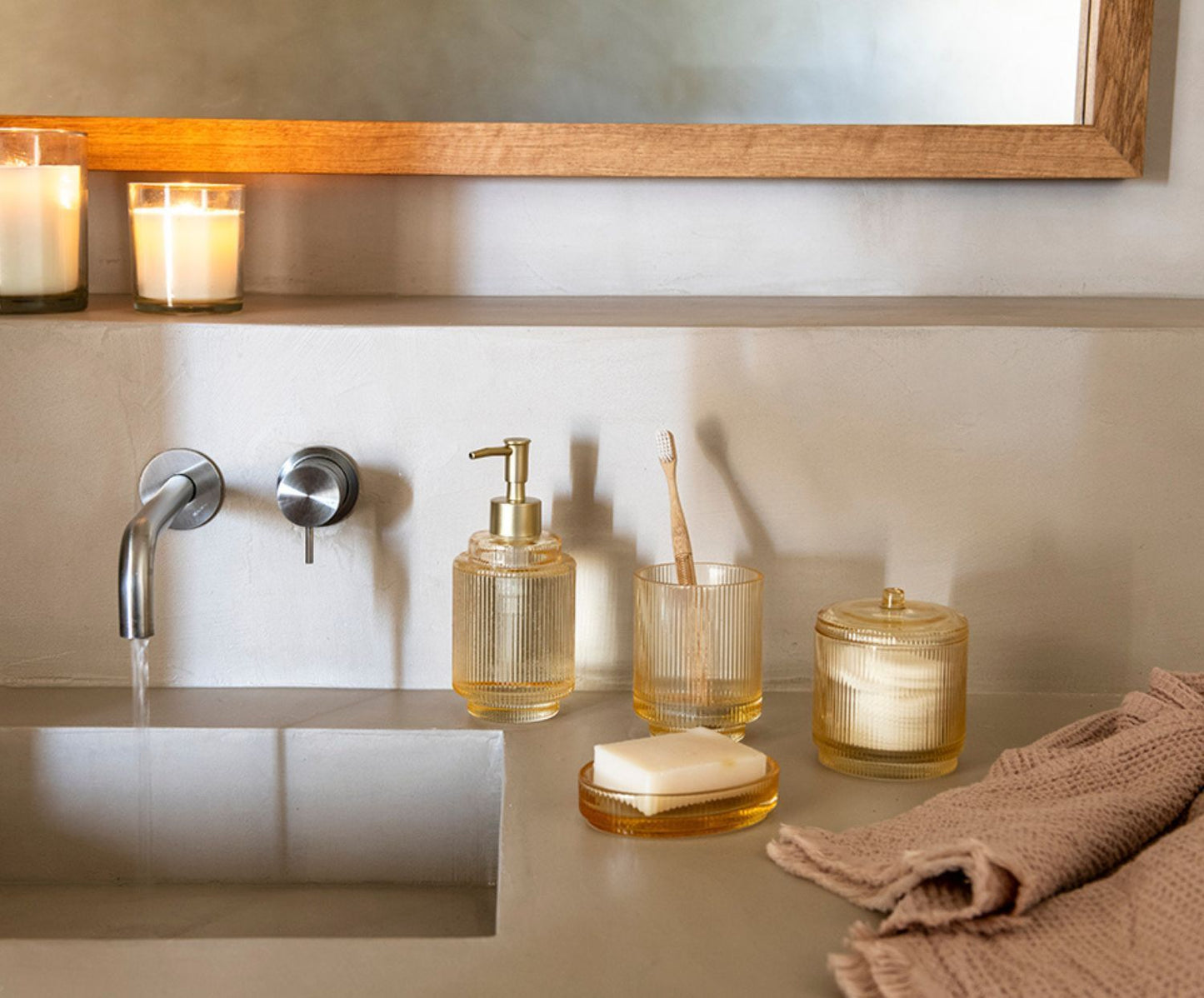 JABONERA BAÑO CRISTAL AMARILLO 12X9