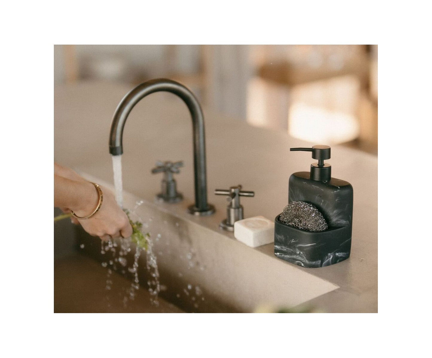 DISPENSADOR POLI E/MÁRMOL NG C/ESTR