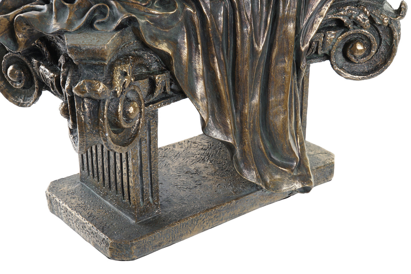 FIGURA RESINA 30:5X15:5X28:5 CHICA CLASICO COBRIZO