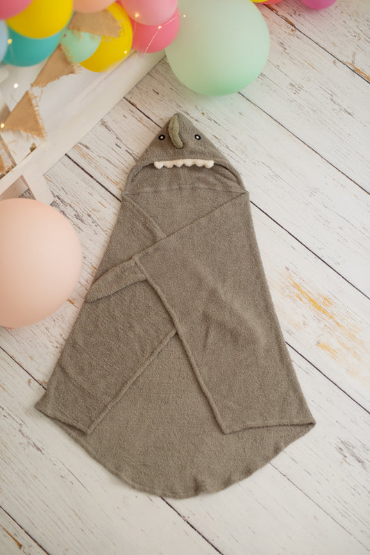 Toalla baño infantil dinsaurio gris