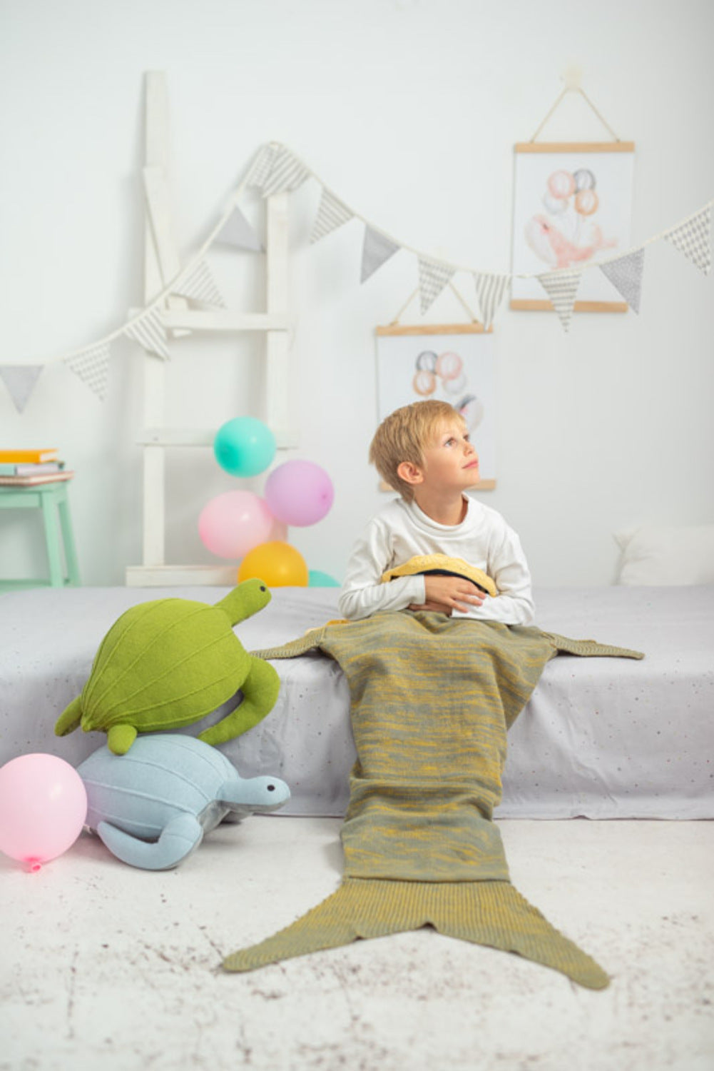 Manta infantil cola de Tiburon gris Talla S