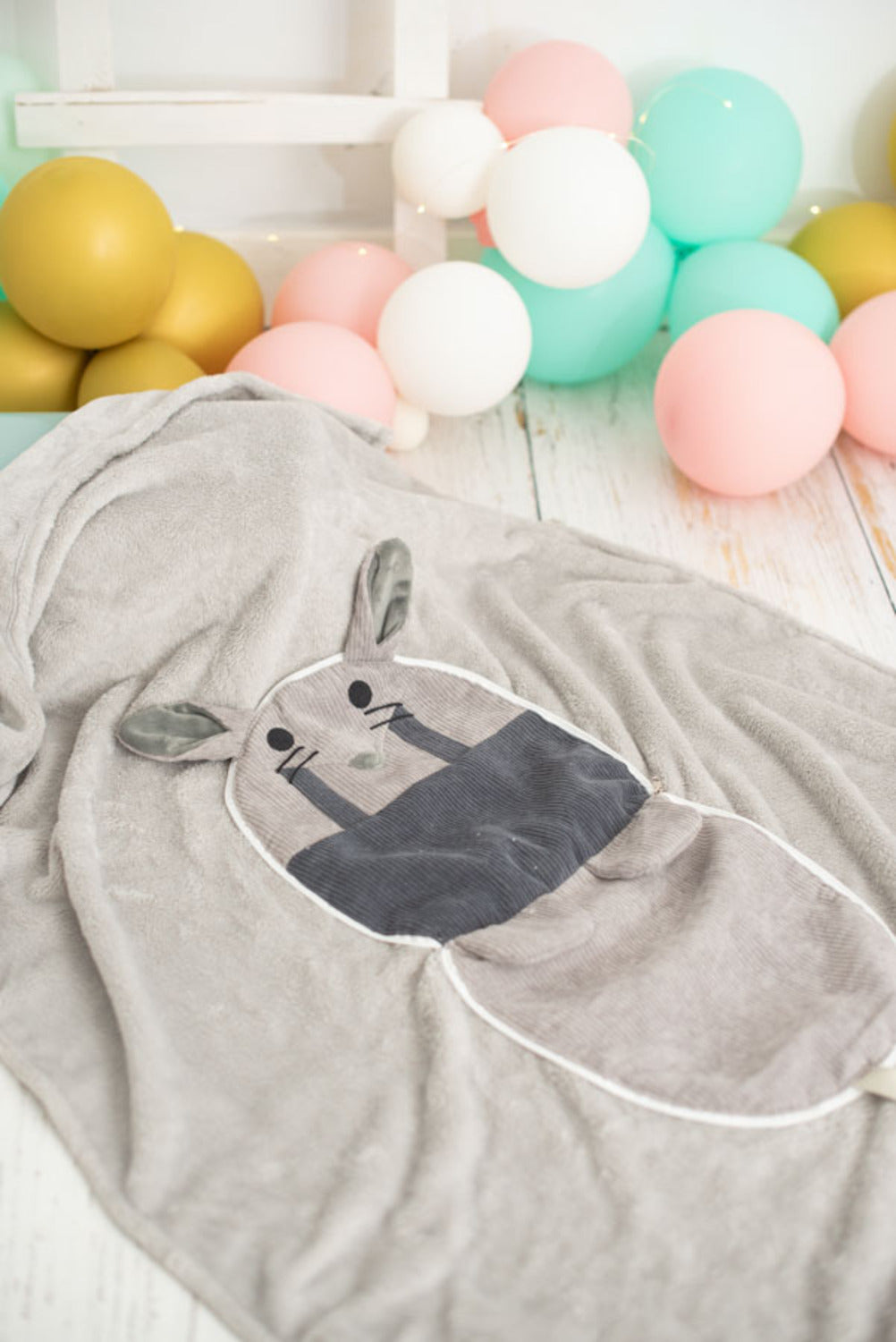 Manta infantil de viaje raton gris