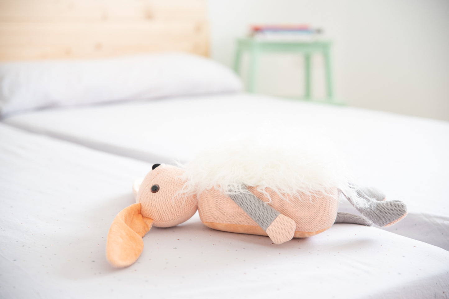 Cojin infantil conejo rosa y blanco