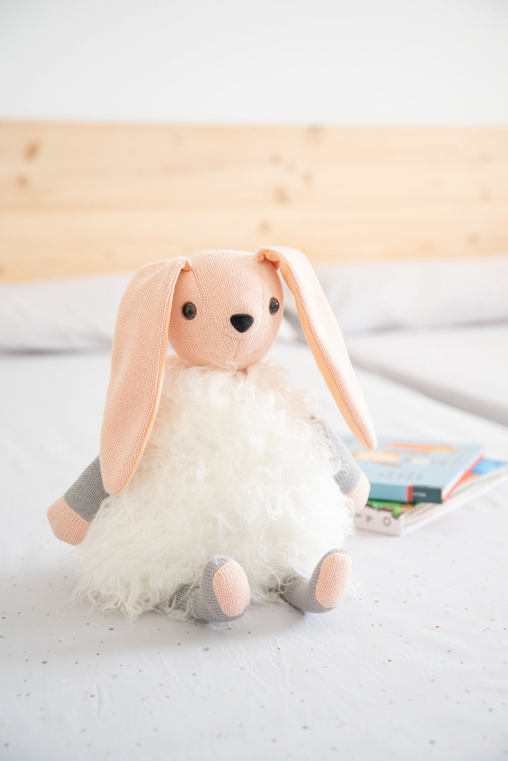 Cojin infantil conejo rosa y blanco