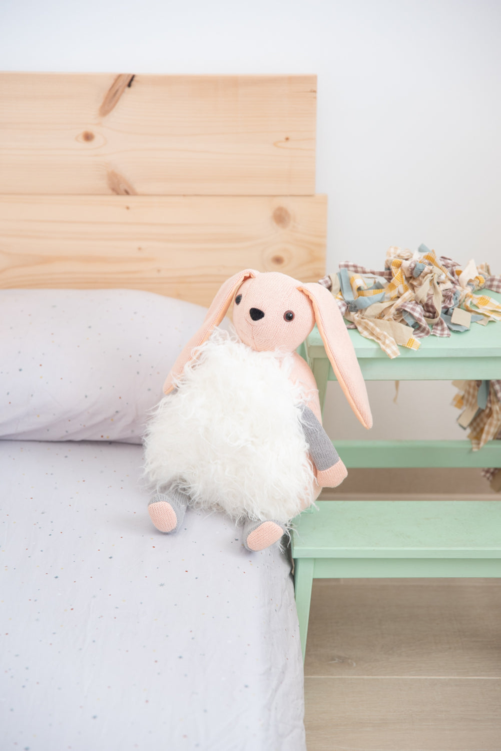 Cojin infantil conejo rosa y blanco