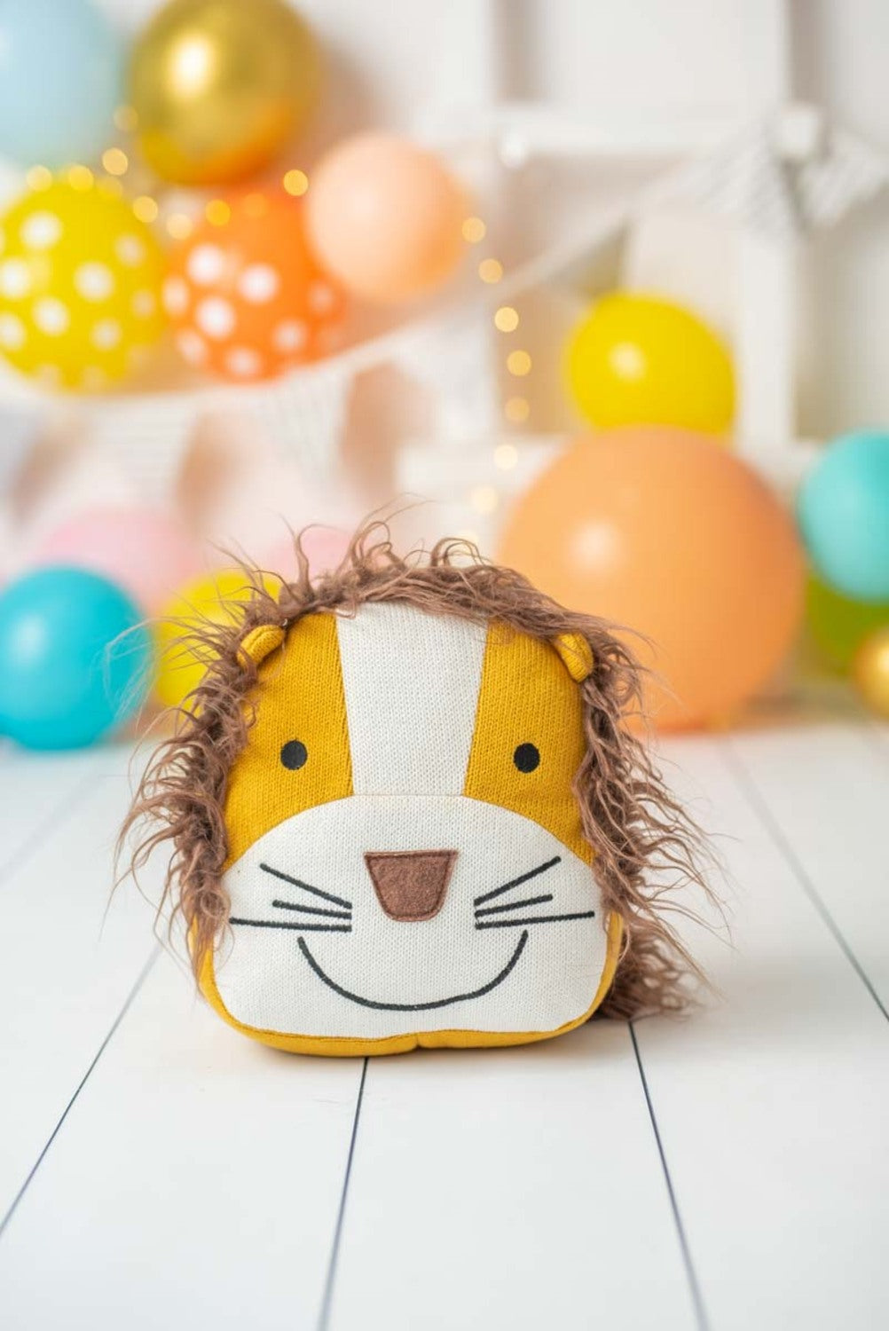 Cojin infantil leon marro y naranja