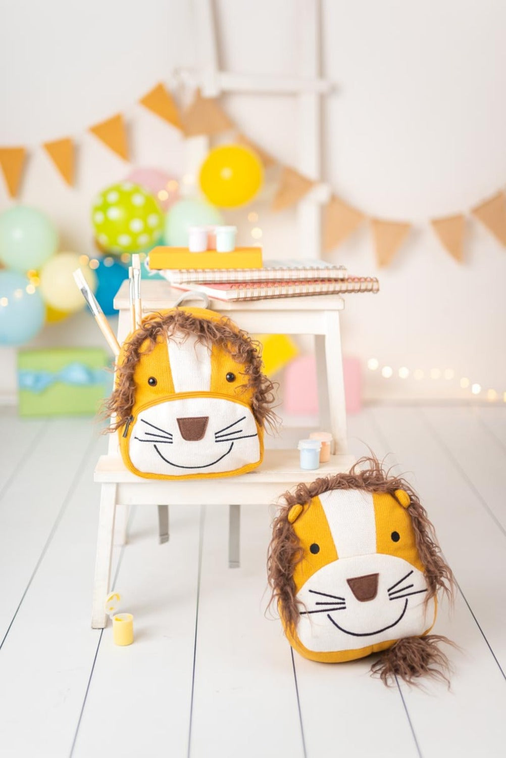 Cojin infantil leon marro y naranja