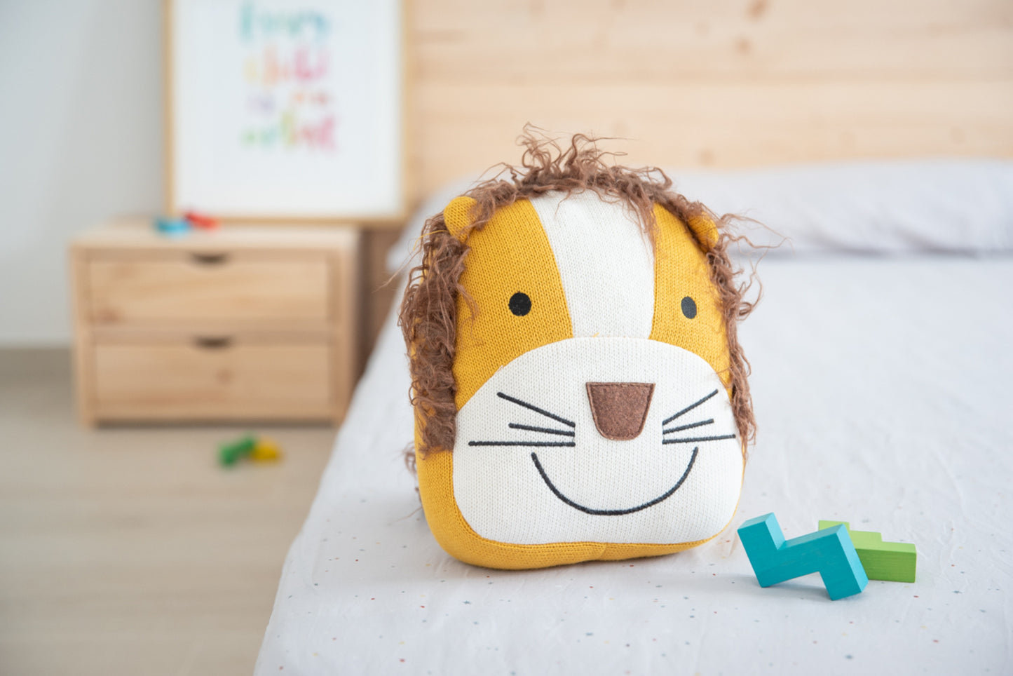 Cojin infantil leon marro y naranja