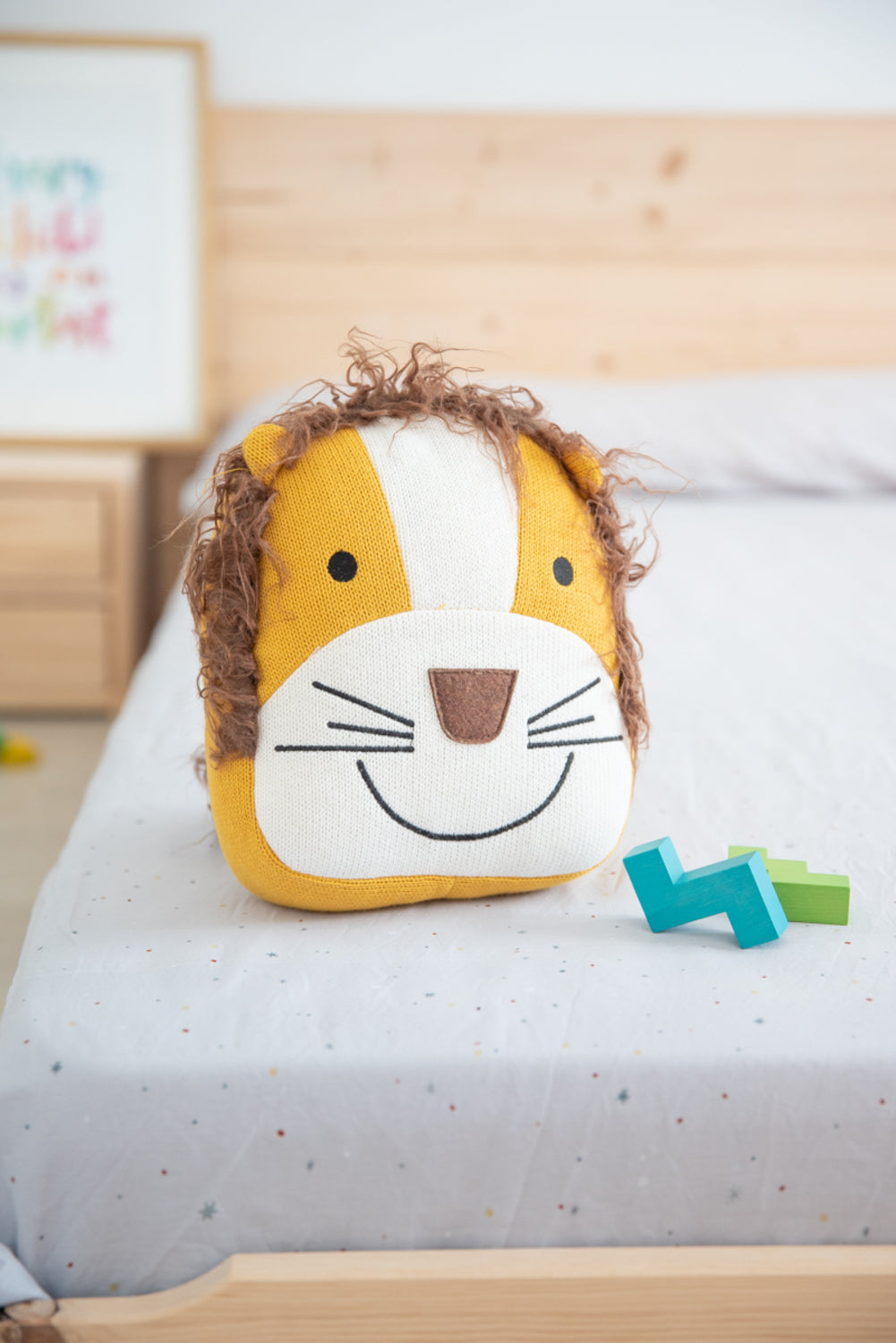 Cojin infantil leon marro y naranja