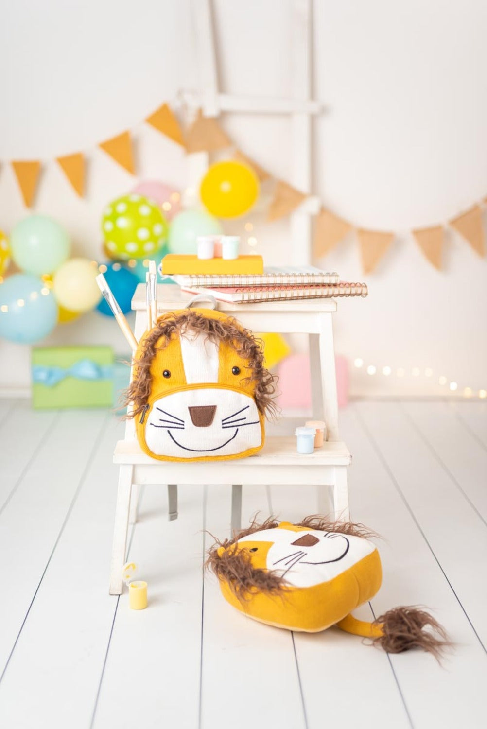 Cojin infantil leon marro y naranja