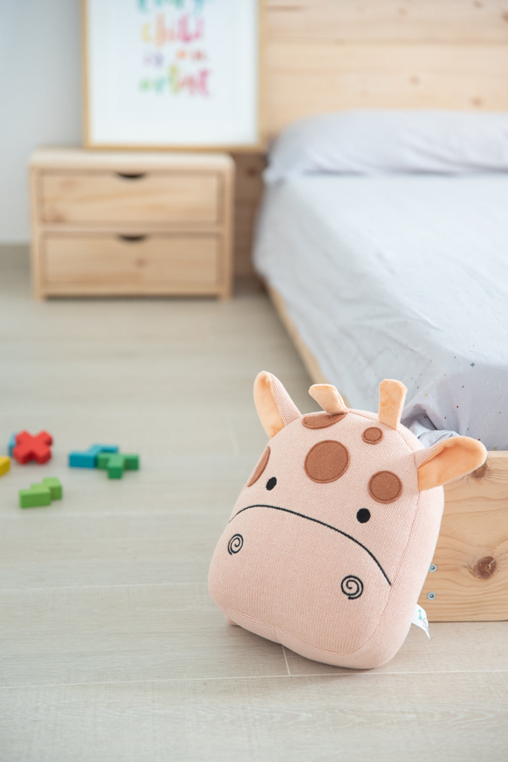 Cojin infantil jirafa rosa