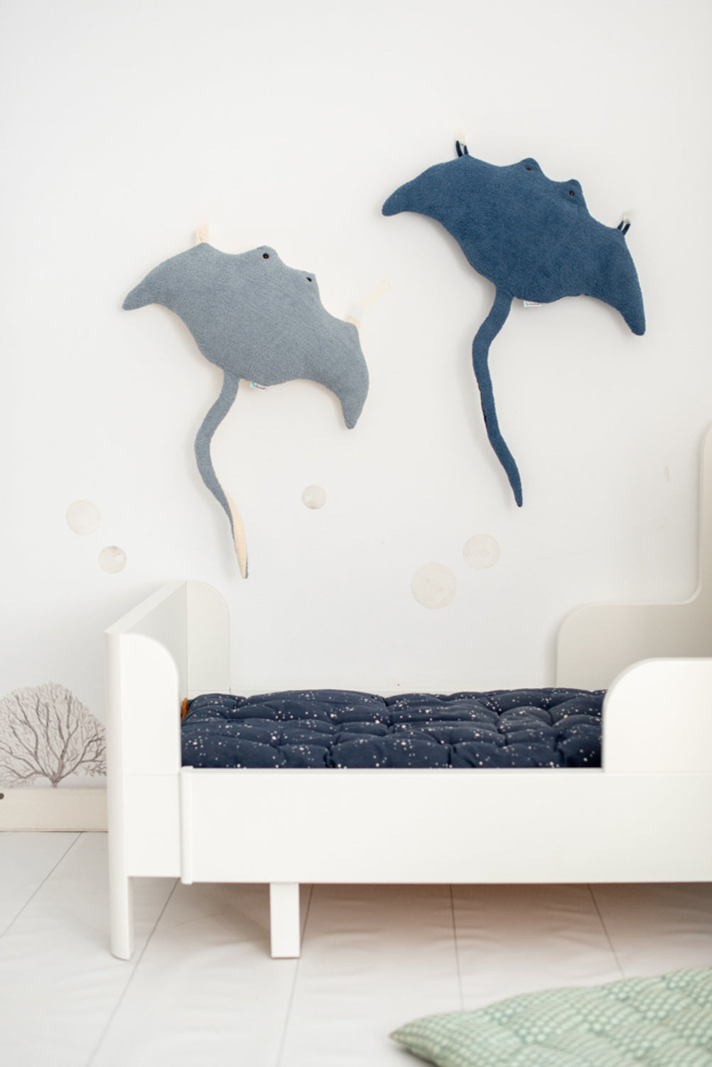 Peluche infantil de pared mantarraya azul claro
