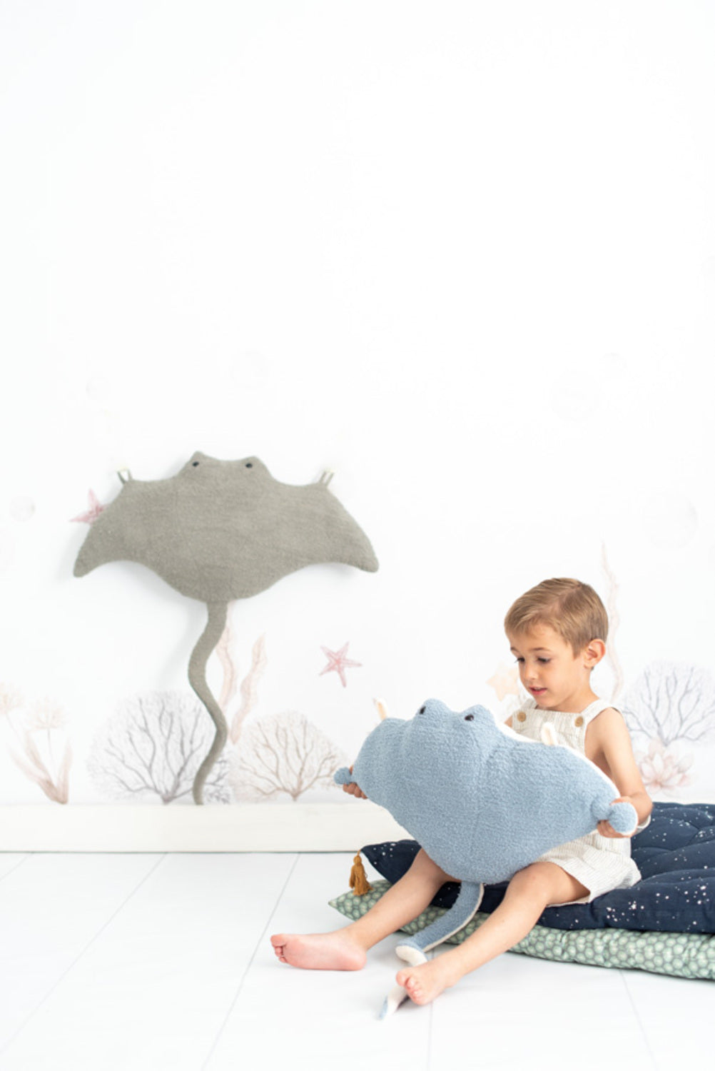 Peluche infantil de pared mantarraya azul claro