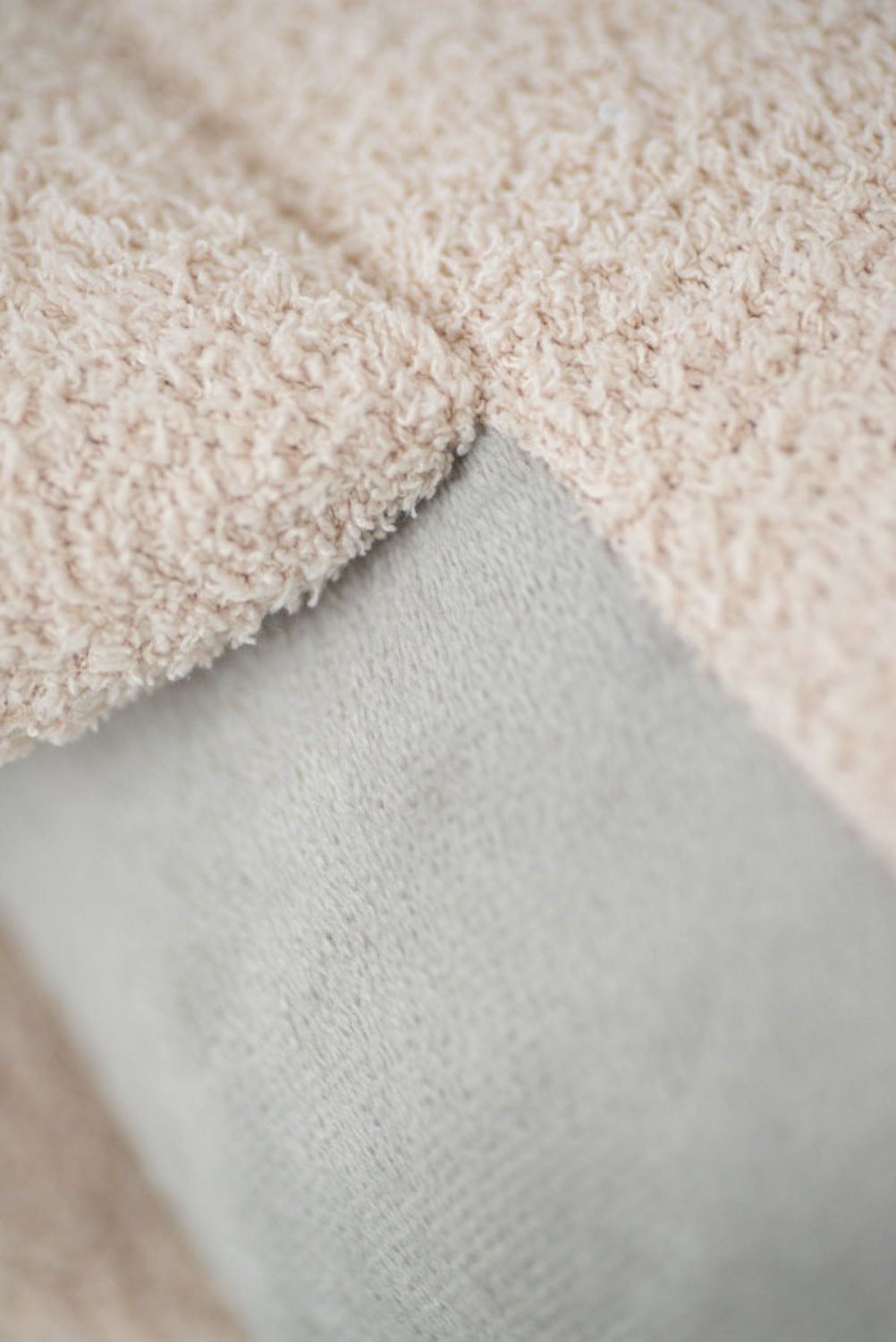 Peluche infantil de pared beluga beig