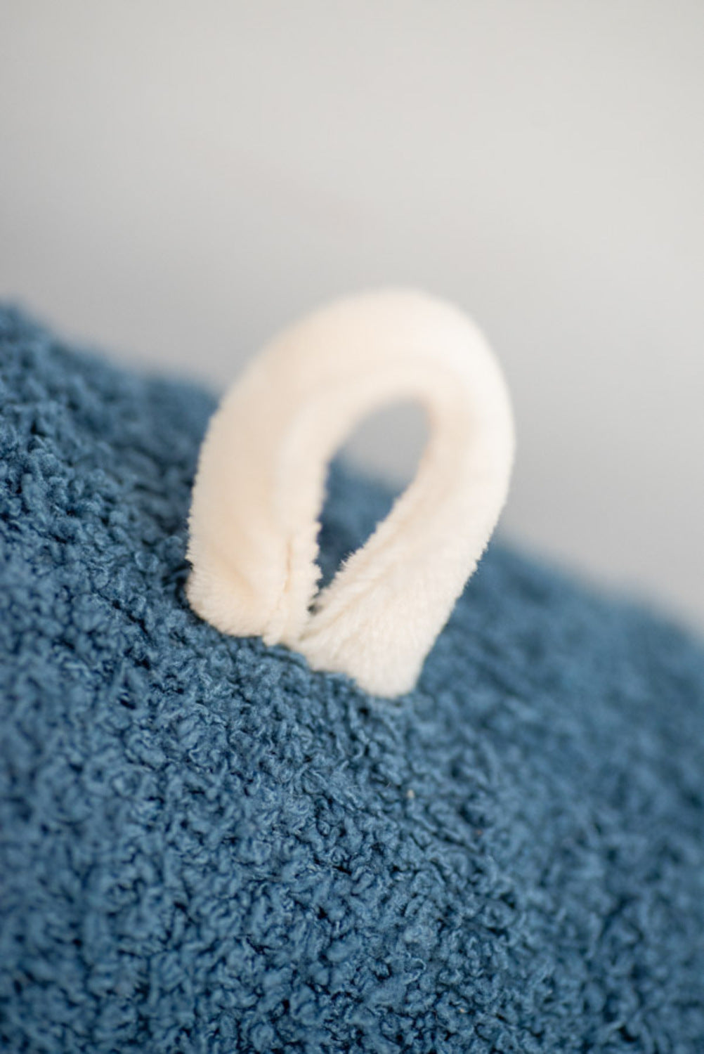 Peluche infantil de pared beluga azul oscuro