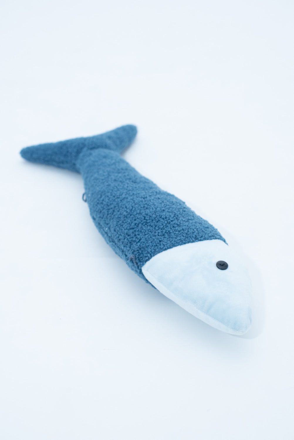 Set 2 peluches infantiles de pared formado por dos peces azul oscuro
