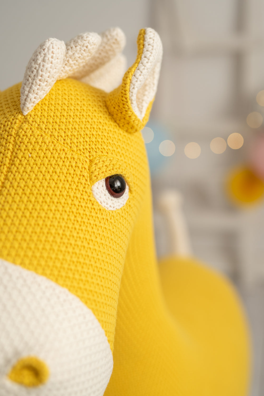 Lámina infantil caballo amarillo