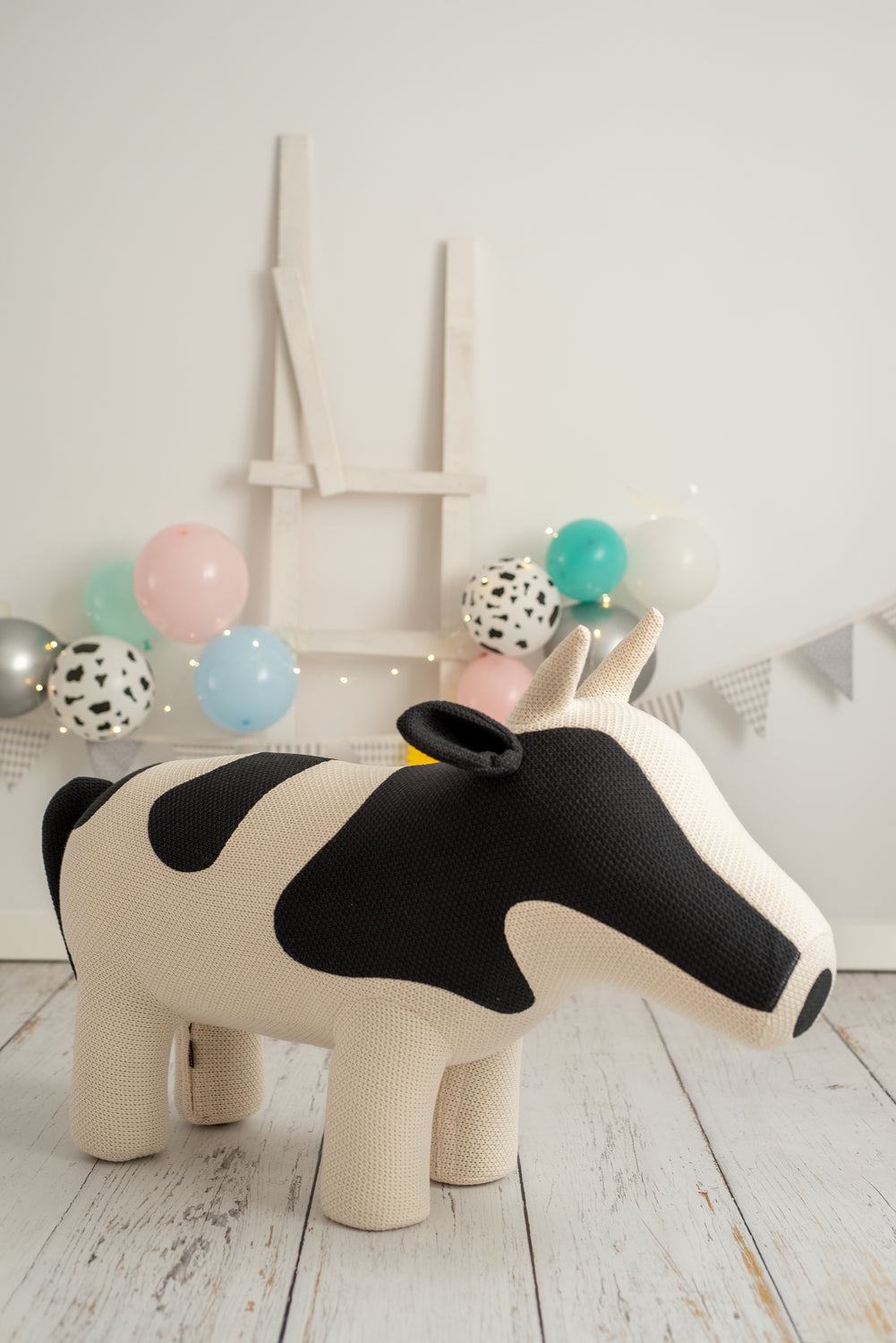 Lámina infantil vaca blanca y negra