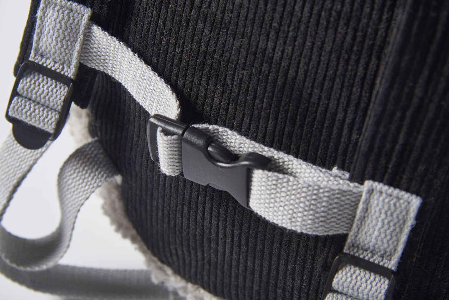 Mochila infantil algodón araña gris y blanca