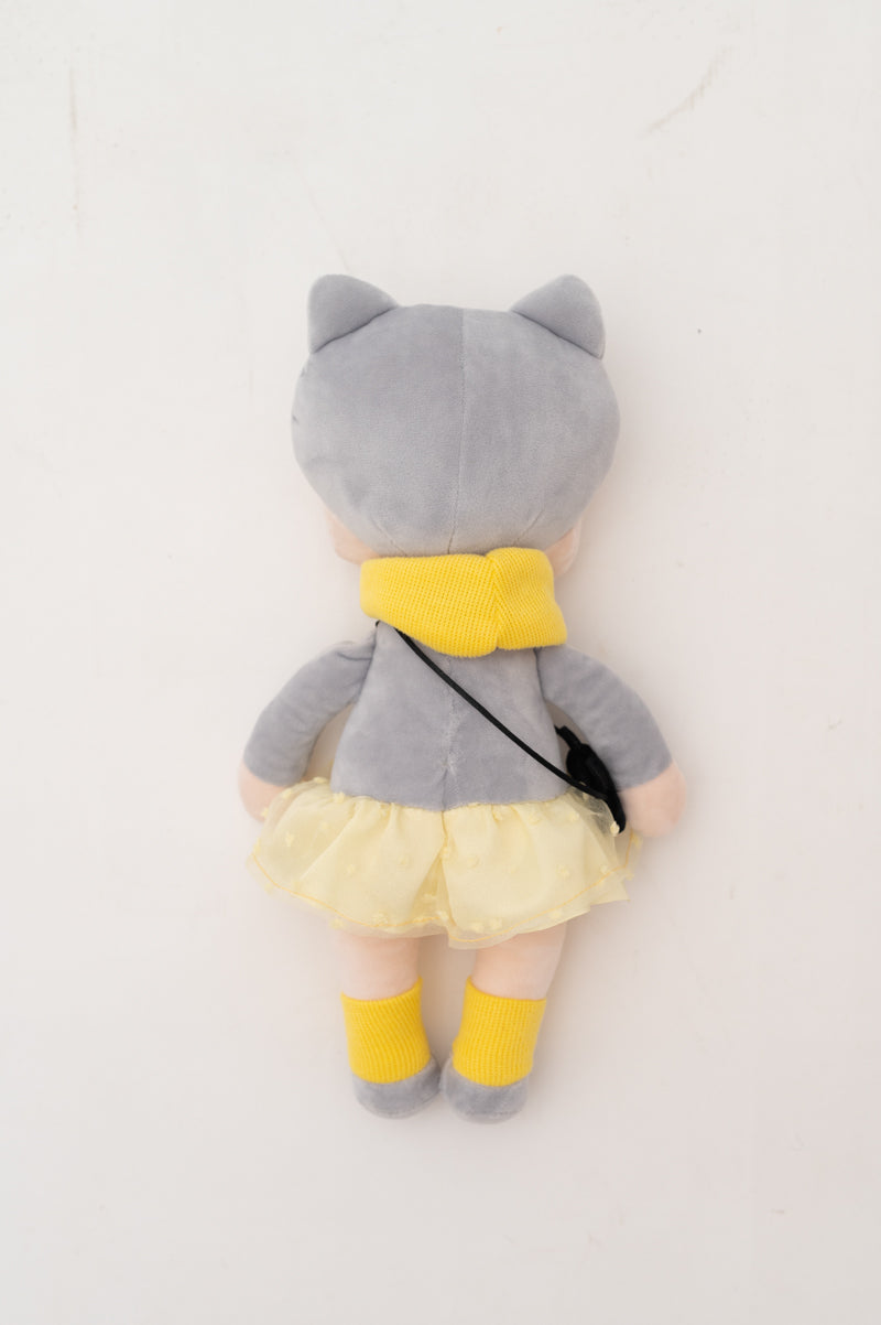 Muñeca infantil tela peluche gato gris y amarillo