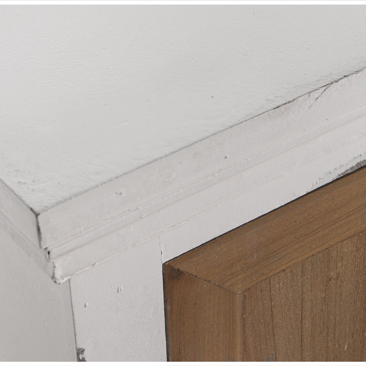 MUEBLE ENTRADA MADERA C/2 PUER TAS TALLADAS NATURAL/BLANCO