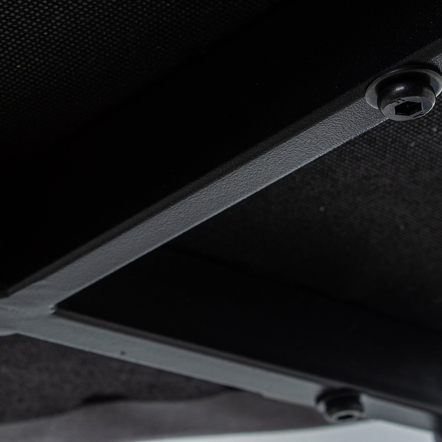 TABURETE TERCIOPELO BEIGE PATA S METAL NEGRO