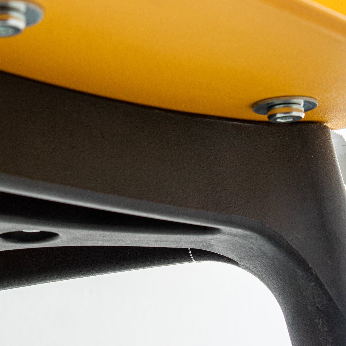 SILLA PP AMARILLA C/COJIN PU