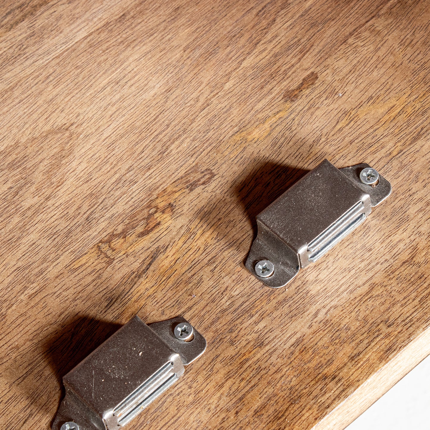 MUEBLE ENTRADA MADERA MANGO 2 PUERTAS PATAS METAL DORADO