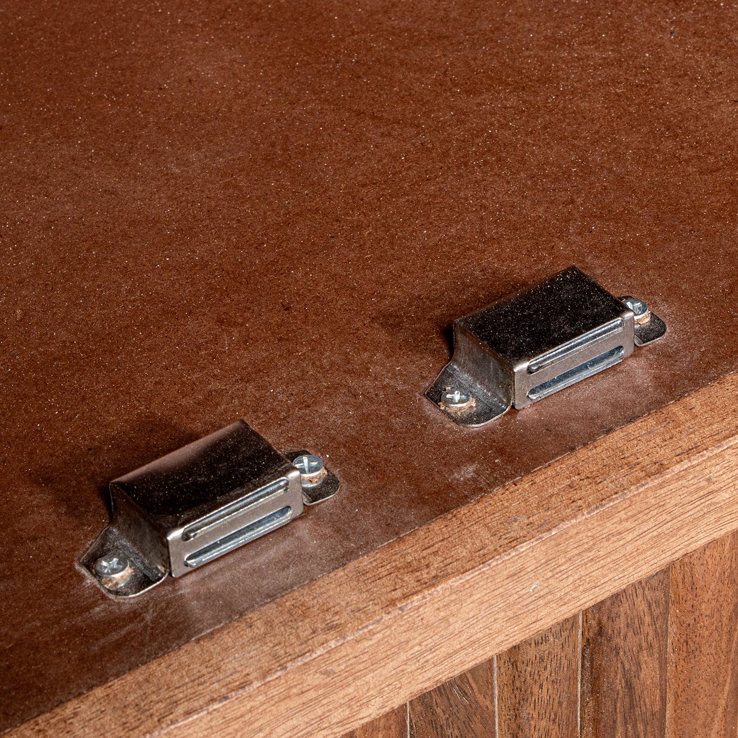 APARADOR MADERA MANGO 2 PUERTA S