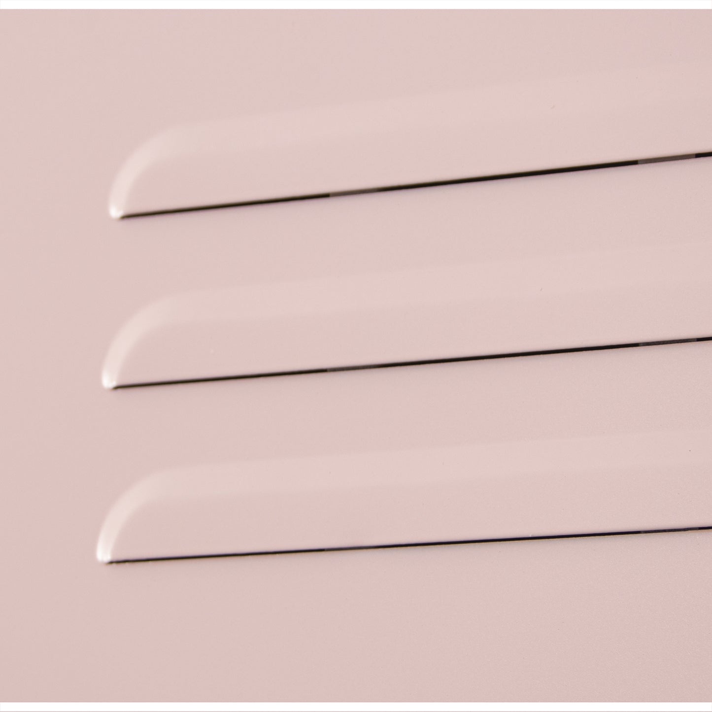 ARMARIO METAL 2 PUERTAS ROSA: REQUIERE MONTAJE