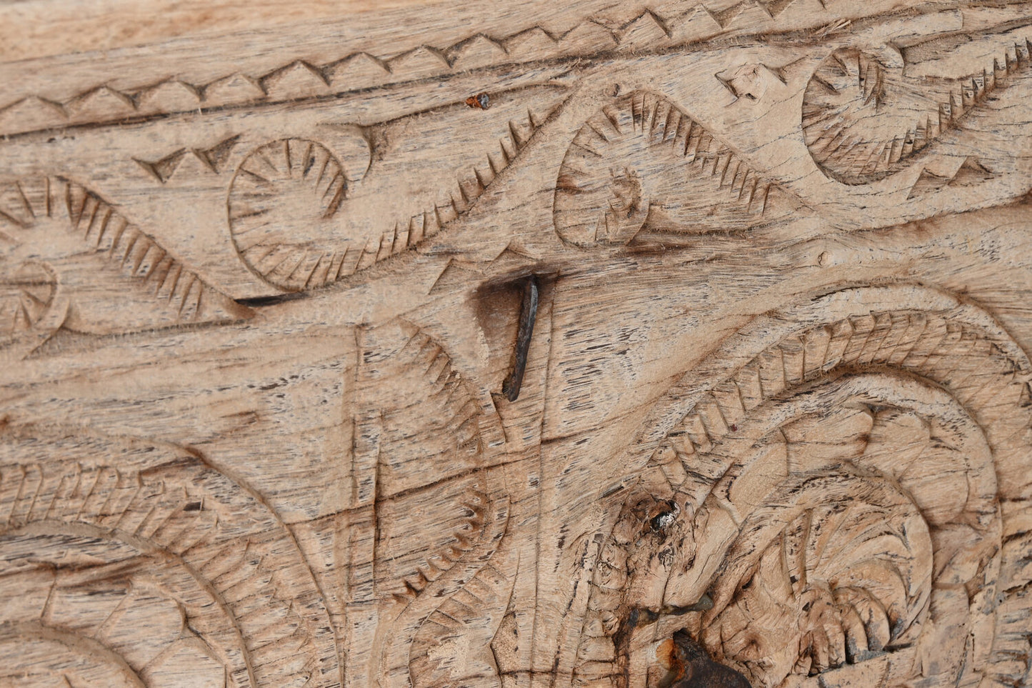 CONSOLA TECA MANGO 150X40X75 TALLAS ANTIGUAS