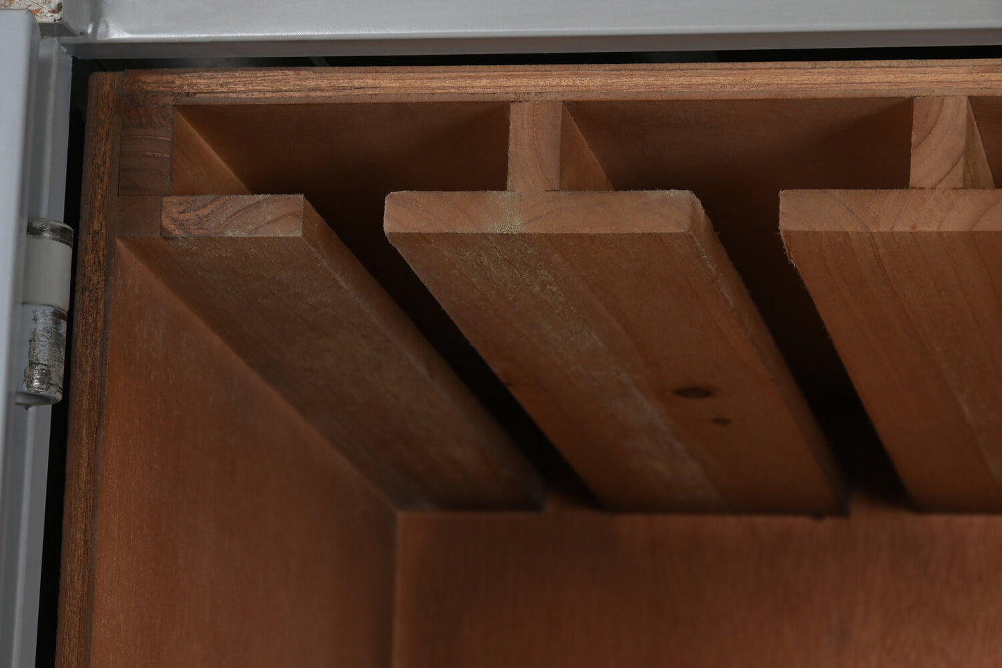 BOTELLERO METAL MDF 76:5X41X157:5 CONTAINER GRIS