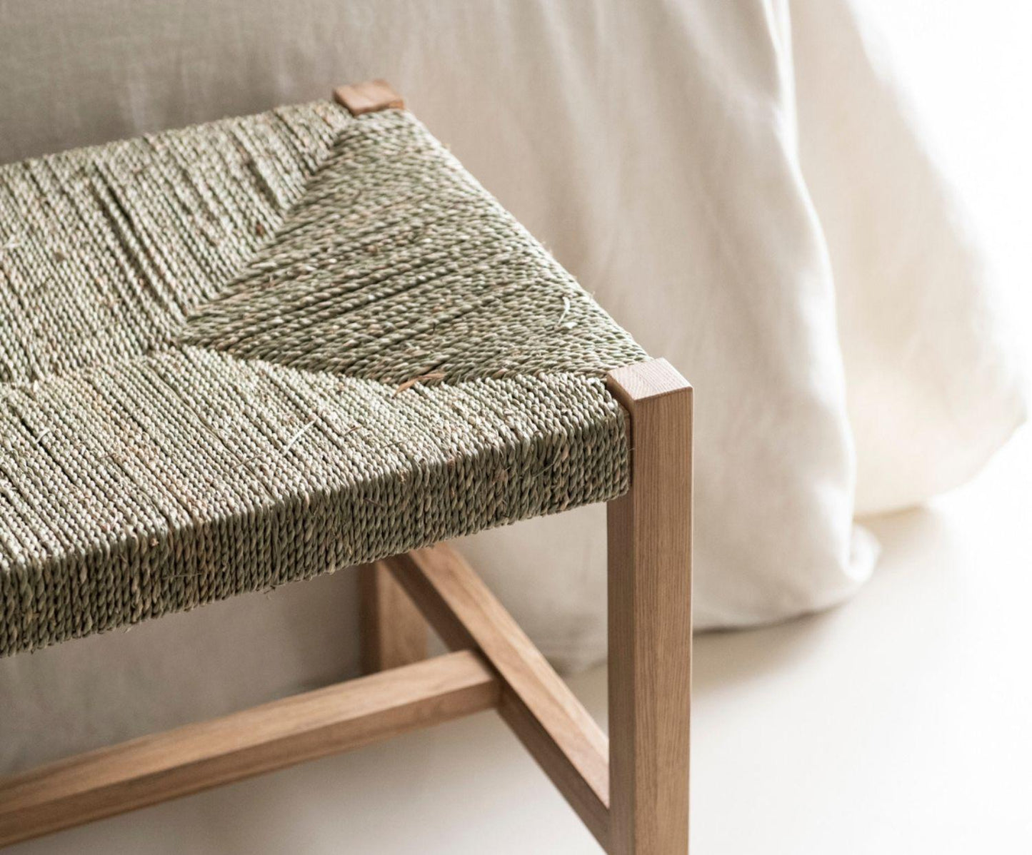 BANQUETA DE ROBLE Y ALGA MARINA