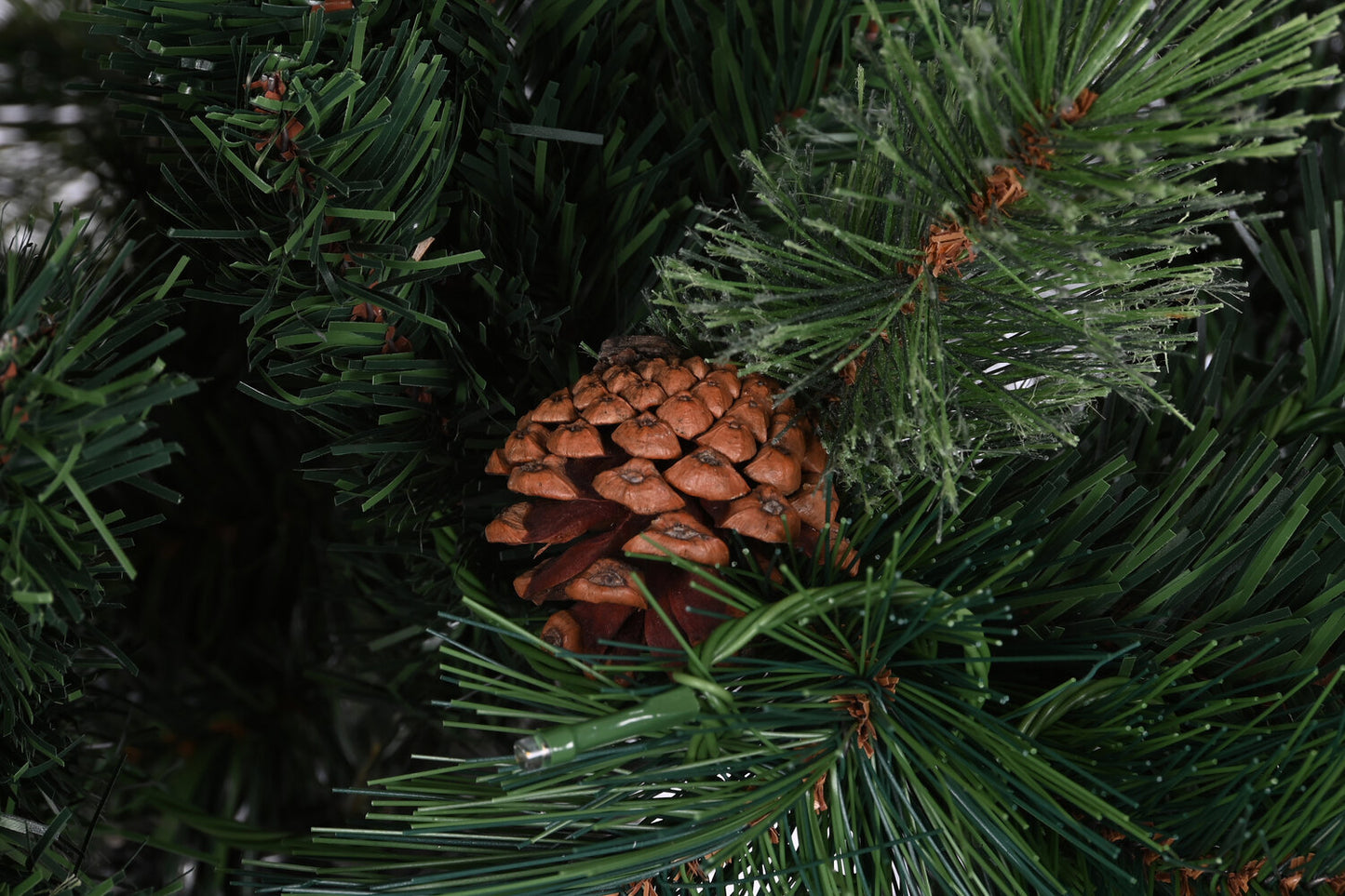 ARBOL LED PVC 135X135X225 450 LEDS VERDE