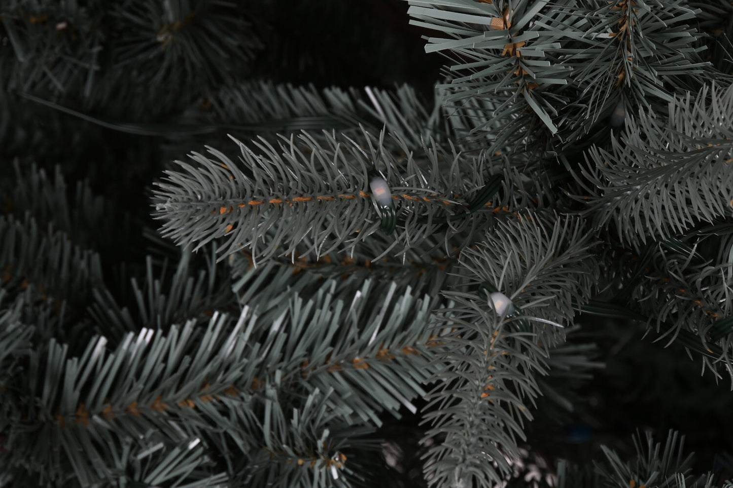 ARBOL LED PE 145X145X240 650L 1865 RAMAS VERDE