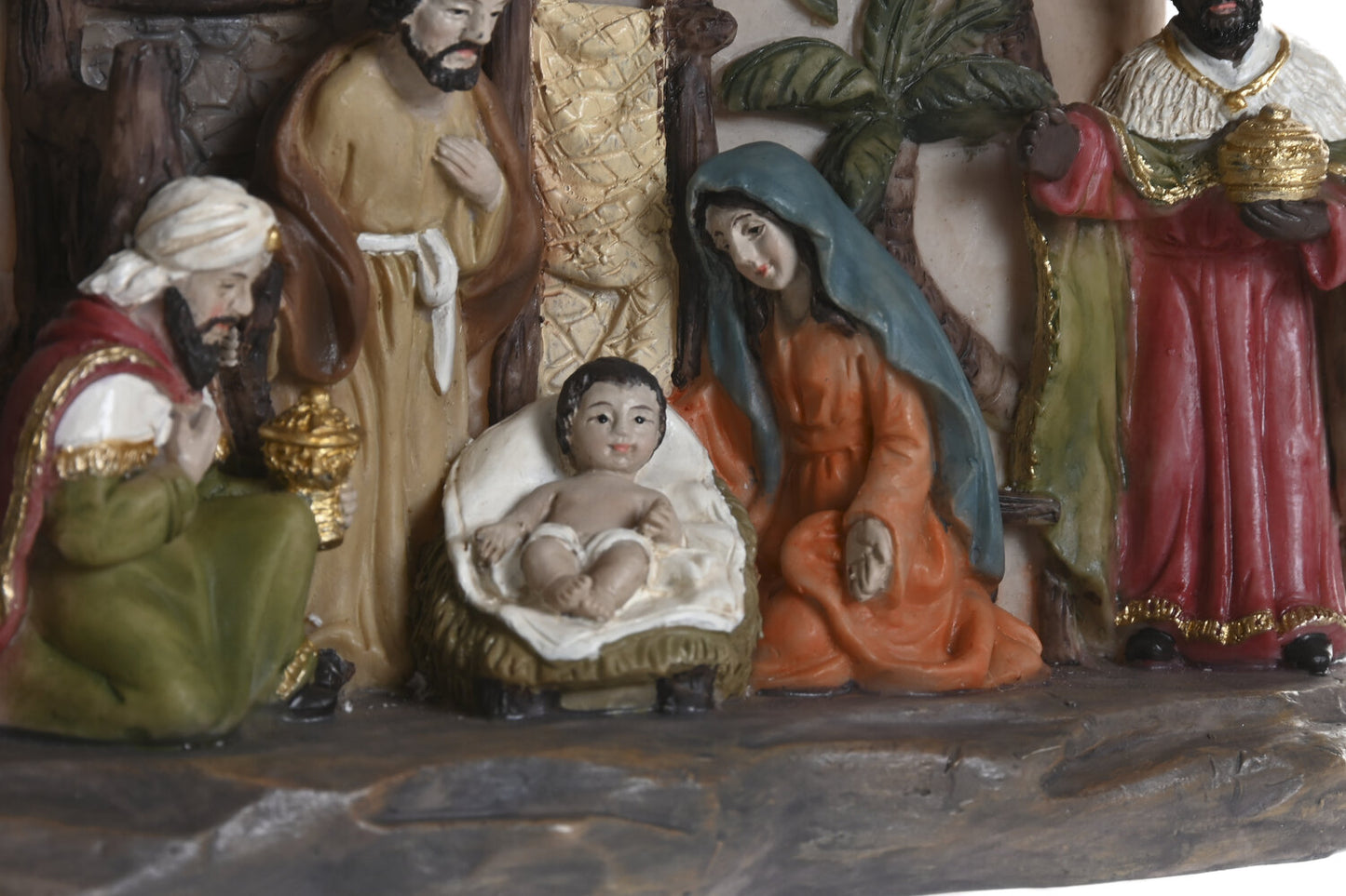 NACIMIENTO RESINA 21X8X12:5 MULTICOLOR
