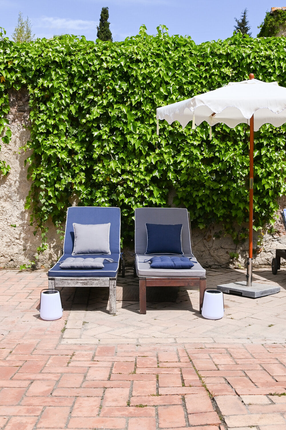 COJIN POLIESTER 40X10X40 522 EXTERIOR