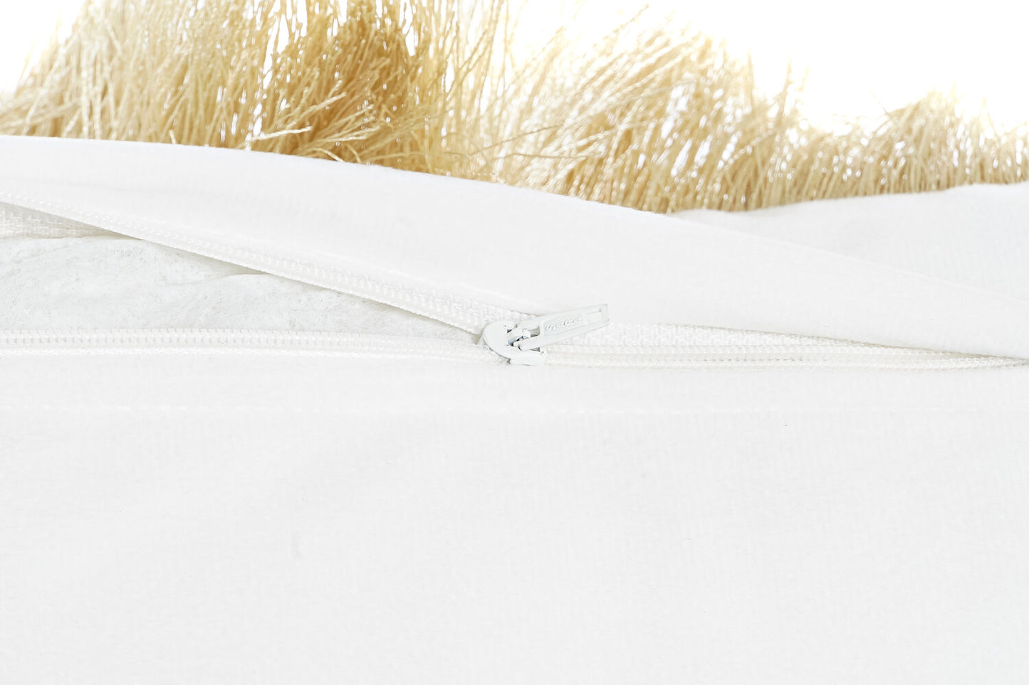 COJIN POLIESTER 50X10X30 500 GR: CON FLECOS