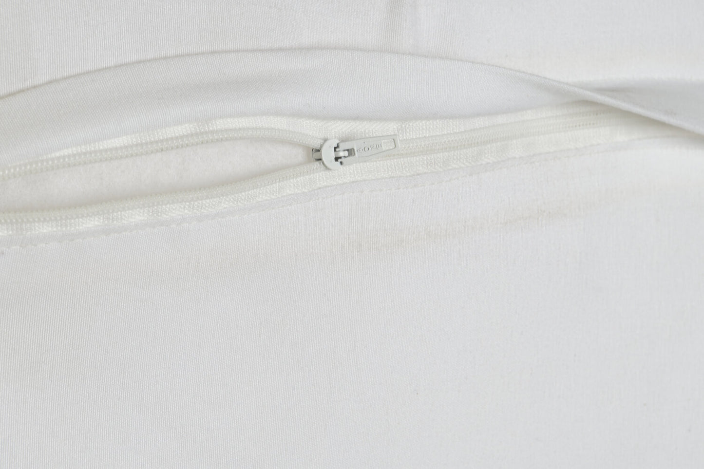 COJIN SET 2 POLIESTER 45X5X45 500 GR: ARCOS