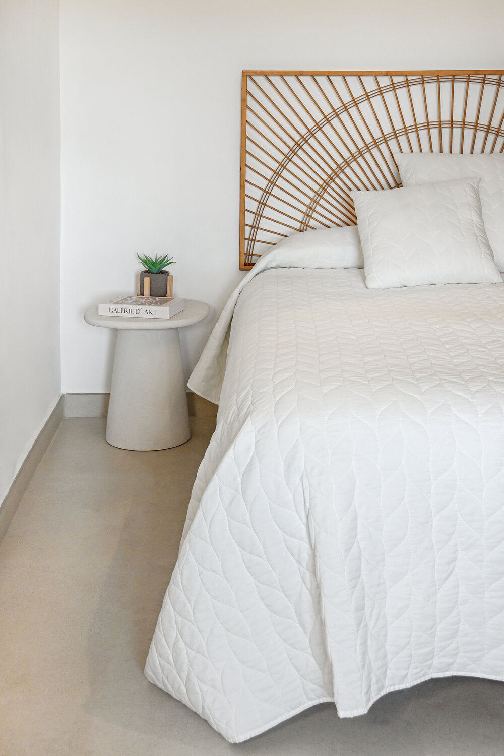 COLCHA POLIESTER 180X260 100 GR. BLANCO